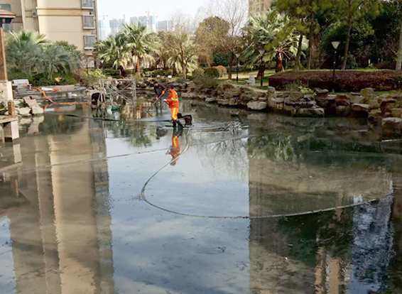 洪江景观池淤泥清理